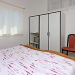 Apartment Apartments By The Sea Punat, Krk - 5328 *