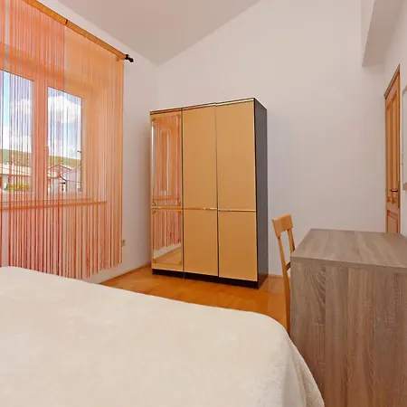 Apartments By The Sea Punat, Krk - 5328 Apartment