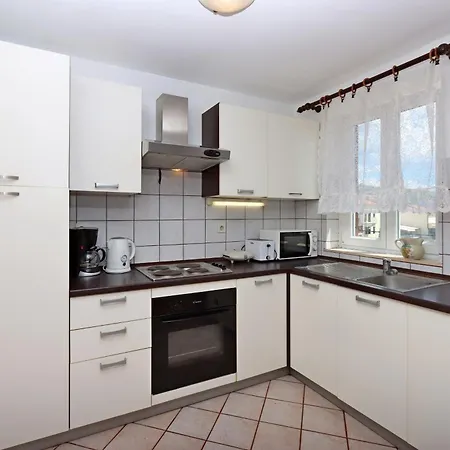 Apartment Apartments By The Sea Punat, Krk - 5328 Punat